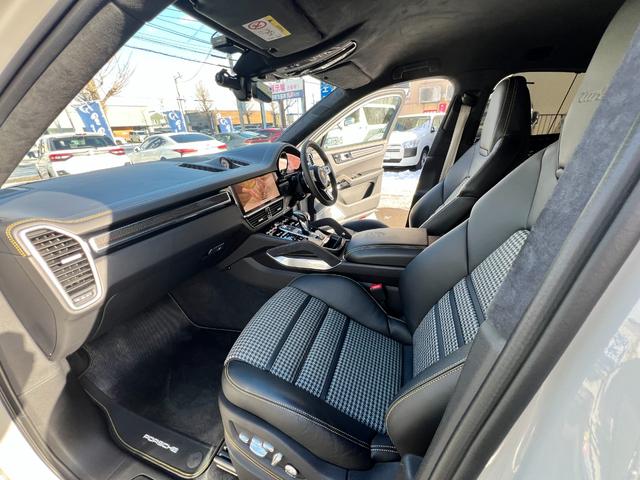 カイエンクーペ カイエンターボS E‐ハイブリッド クーペ(57枚目)