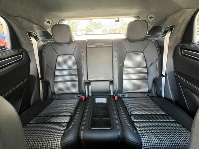 カイエンクーペ カイエンターボS E‐ハイブリッド クーペ(63枚目)