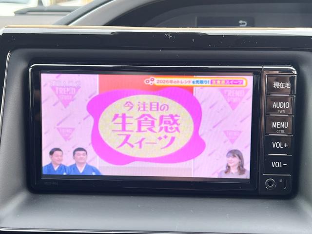 ヴォクシー ＺＳ　煌ＩＩ　ワンオーナー／寒冷地仕様／純正エンジンスターター／リアヒーター／純正ナビ／フルセグ／ＬＥＤヘッドライト／両側パワースライドドア（18枚目）