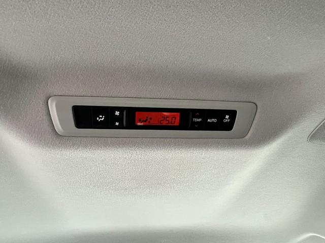 ヴォクシー ＺＳ　煌ＩＩ　ワンオーナー／寒冷地仕様／純正エンジンスターター／リアヒーター／純正ナビ／フルセグ／ＬＥＤヘッドライト／両側パワースライドドア（29枚目）