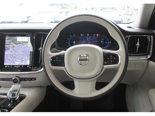 Ｖ６０ ウルトラ　Ｔ６　ＡＷＤ　プラグインハイブリッド（12枚目）