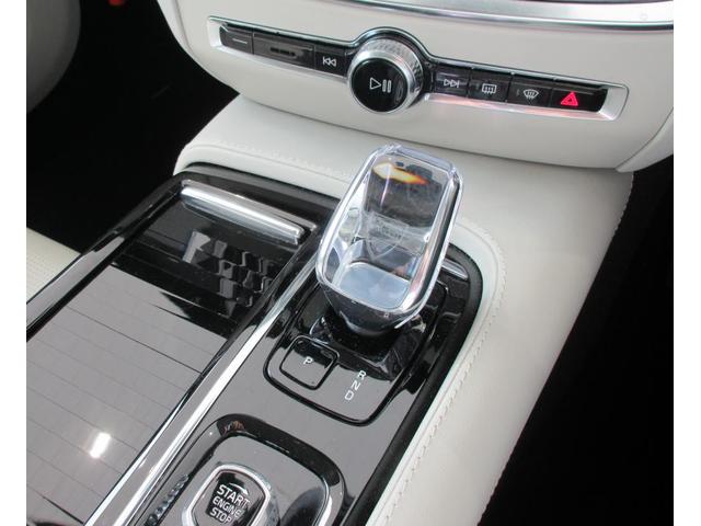 Ｖ６０ ウルトラ　Ｔ６　ＡＷＤ　プラグインハイブリッド（14枚目）