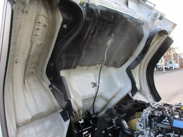 キャンター 全低床ダンプ　外装オールペイント済み　５ＭＴ３ペダル　車両総重量５．０ｔ未満　４ナンバー　エアコン　パワステ　パワーウィンドウ　ＡＢＳ　運転席エアバック　荷台内寸長さ３０５ｃｍ幅１６０ｃｍ高さ３２ｃｍ　ＥＴＣ（36枚目）