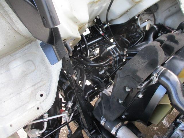 キャンター 全低床ダンプ　外装オールペイント済み　５ＭＴ３ペダル　車両総重量５．０ｔ未満　４ナンバー　エアコン　パワステ　パワーウィンドウ　ＡＢＳ　運転席エアバック　荷台内寸長さ３０５ｃｍ幅１６０ｃｍ高さ３２ｃｍ　ＥＴＣ（37枚目）