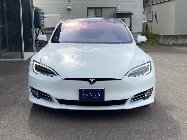 モデルＳ 　Ｐ１００Ｄ　エンハンストオートパイロット　コールドクライメイトＰＫＧ　１００ｋｗｈバッテリー＋デュアルモーター　６１１ｐｓ　２１インチ　タービンホイール　全席シートヒーター　ステアリングヒーター（3枚目）