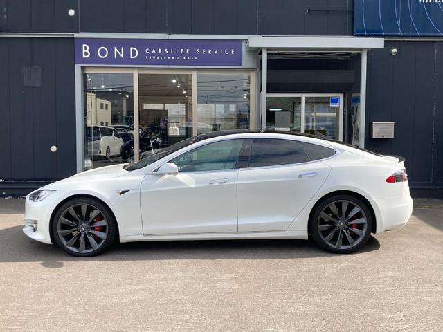 モデルＳ 　Ｐ１００Ｄ　エンハンストオートパイロット　コールドクライメイトＰＫＧ　１００ｋｗｈバッテリー＋デュアルモーター　６１１ｐｓ　２１インチ　タービンホイール　全席シートヒーター　ステアリングヒーター（5枚目）