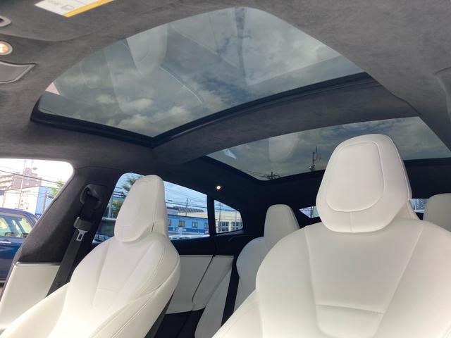 モデルＳ 　Ｐ１００Ｄ　エンハンストオートパイロット　コールドクライメイトＰＫＧ　１００ｋｗｈバッテリー＋デュアルモーター　６１１ｐｓ　２１インチ　タービンホイール　全席シートヒーター　ステアリングヒーター（16枚目）