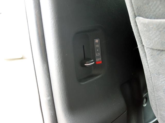 ハイエースワゴン ＧＬ　フローティングナビＴＶ　バックカメラ　パワースライドドア　ＬＥＤヘッドライト　助手席固定式リアサイドガラス　プッシュスタート　ヘッドレストＭ　オートライト　ＡＣ１００Ｖ　オートエアコンリアヒーター（46枚目）
