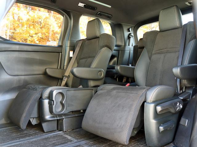 アルファードハイブリッド S タイプゴールド 改良後期 ナビTV/CD/DVD フリップダウンモニター パワーバックドア 両側パワースライドドア 3眼LEDシーケンシャル ハーフレザー レーダークルーズコントロール セーフティセンス 100W電源(7枚目)