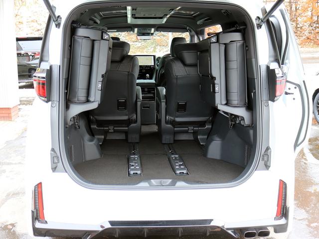 ヴェルファイアハイブリッド Z プレミア GRフルエアロ&マフラー メーカーナビTV 黒革エグゼクティブシート 左右独立ムーンルーフ トヨタチームイメイト デジタルインナーミラー 全周囲カメラ パワーバックドア ブラインドスポットモニター(35枚目)