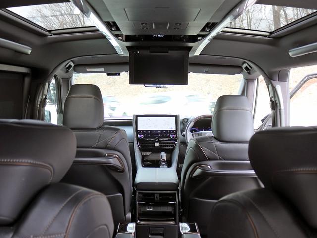 ヴェルファイアハイブリッド Ｚ　プレミア　１４型ディスプレイオーディオ　フリップダウンモニター　黒革エグゼクティブ　左右独立ムーンルーフ　デジタルインナーミラー　トヨタチームメイト　シートエアコン　セーフティセンス　全周囲カメラ（21枚目）