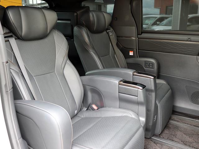 ヴェルファイアハイブリッド Ｚ　プレミア　１４型ディスプレイオーディオ　フリップダウンモニター　黒革エグゼクティブ　左右独立ムーンルーフ　デジタルインナーミラー　トヨタチームメイト　シートエアコン　セーフティセンス　全周囲カメラ（22枚目）