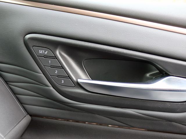 ヴェルファイアハイブリッド Ｚ　プレミア　１４型ディスプレイオーディオ　フリップダウンモニター　黒革エグゼクティブ　左右独立ムーンルーフ　デジタルインナーミラー　トヨタチームメイト　シートエアコン　セーフティセンス　全周囲カメラ（60枚目）