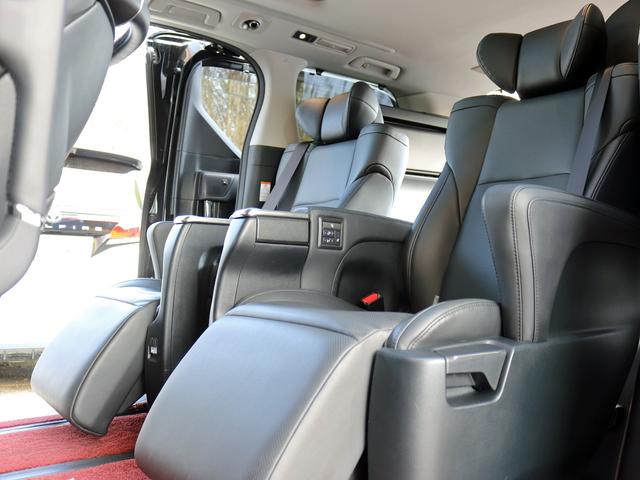 ヴェルファイアハイブリッド ZR Gエディション 後期 JBLサウンド フリップダウン ツインサンルーフ 黒革エグゼクティブ 3眼LED シートエアコン リアシートヒーター 1500W電源 デジタルインナーM パワーバックドア 全周囲カメラ(7枚目)