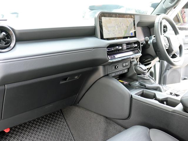 ランドクルーザー250 VX JBLサウンド 丸目1眼LED 12.3インチナビTV 全周囲カメラ サンフール 黒革シート トヨタチームメイト シートエアコン デジタルインナーミラー ブラインドスポットモニター パワーバックドア(48枚目)