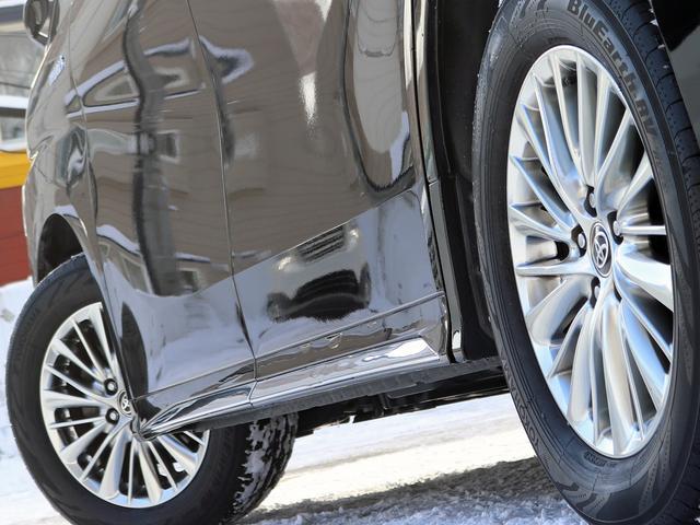 ヴェルファイアハイブリッド Ｚ　ゴールデンアイズ　後期ＩＩ型　ナビＴＶ／ＣＤ／ＤＶＤ　１２．１型フリップダウンモニター　セーフティセンス　３眼ＬＥＤ　両側パワースライドドア　パワーバックドア　ハーフレザーシート　レーダークルーズコントロール　１００Ｗ（32枚目）