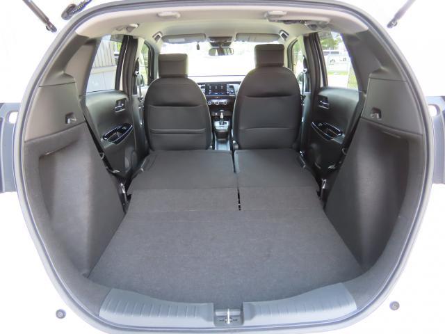 フィット ホーム Hondaconnectナビ HondaSENSING 4WD ETC バックカメラ アルミホイール フルセグ オートクルーズコントロール アイドリングストップ USB入力端子 衝突防止システム(26枚目)