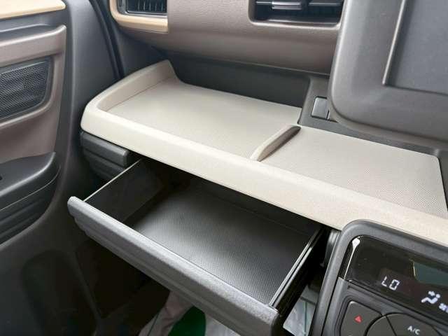 スペーシア ハイブリッドG スマートキー 踏み間違い防止装置 両側スライドドア キーレス レーンキープアシスト 横滑り防止装置 盗難防止装置 パワーウィンドウ パワステ フルフラットシート オートエアコン アイドリングストップ(30枚目)