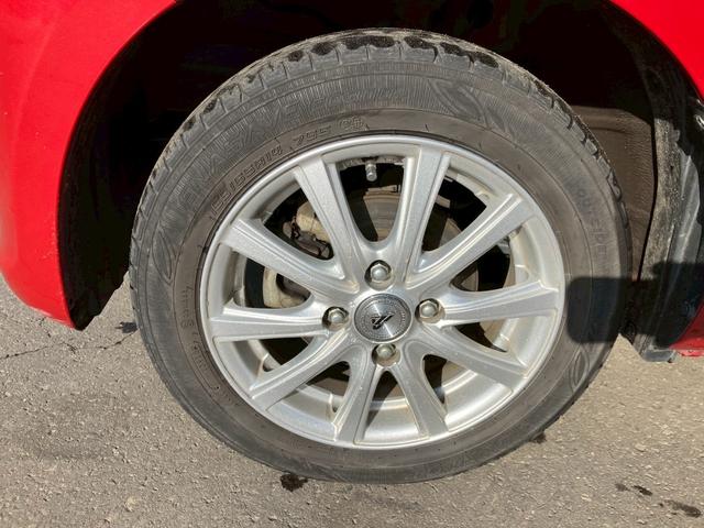 スペーシア ハイブリッドＸ　４ＷＤ　衝突被害軽減ブレーキ　両側電動スライドドア　シートヒーター　冬タイヤ　スマートキー　プッシュスタート　フェニックスレッドパール（8枚目）
