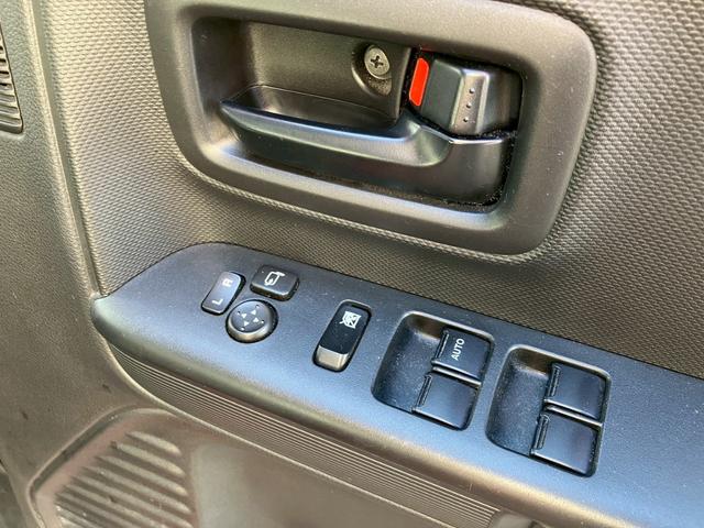 スペーシア ハイブリッドＸ　４ＷＤ　衝突被害軽減ブレーキ　両側電動スライドドア　シートヒーター　冬タイヤ　スマートキー　プッシュスタート　フェニックスレッドパール（15枚目）