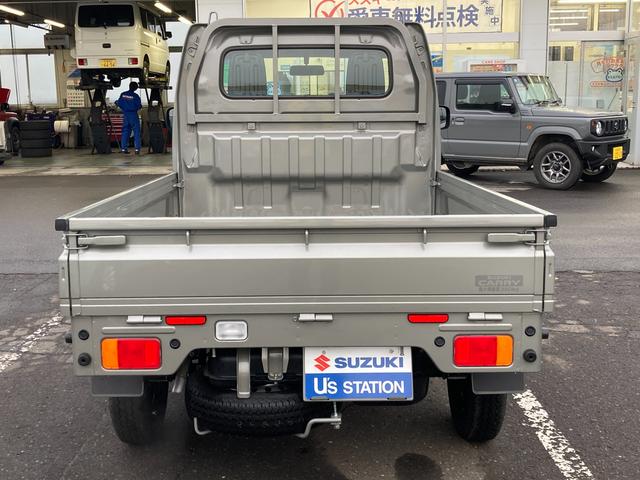 キャリイトラック ＫＣエアコン・パワステ　７型　パートタイム４ＷＤ　別途当社パックで快適に　ラジオ付き　ハロゲンヘッドランプ　アイドリングストップ　リヤパーキングセンサー　キーレスエントリー　横滑り防止　マニュアルエアコン（4枚目）