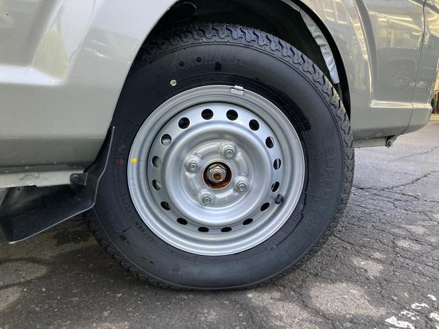 キャリイトラック ＫＣエアコン・パワステ　７型　パートタイム４ＷＤ　別途当社パックで快適に　ラジオ付き　ハロゲンヘッドランプ　アイドリングストップ　リヤパーキングセンサー　キーレスエントリー　横滑り防止　マニュアルエアコン（20枚目）