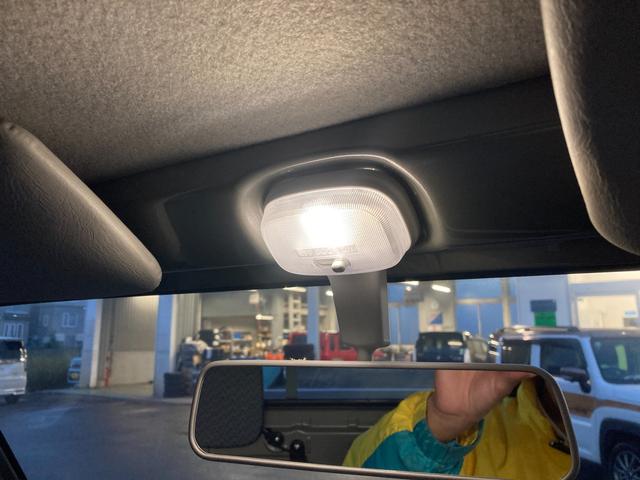 キャリイトラック ＫＣエアコン・パワステ　７型　パートタイム４ＷＤ　別途当社パックで快適に　ラジオ付き　ハロゲンヘッドランプ　アイドリングストップ　リヤパーキングセンサー　キーレスエントリー　横滑り防止　マニュアルエアコン（40枚目）