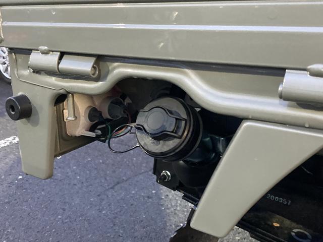 キャリイトラック ＫＣエアコン・パワステ　７型　パートタイム４ＷＤ　別途当社パックで快適に　ラジオ付き　ハロゲンヘッドランプ　アイドリングストップ　リヤパーキングセンサー　キーレスエントリー　横滑り防止　マニュアルエアコン（44枚目）