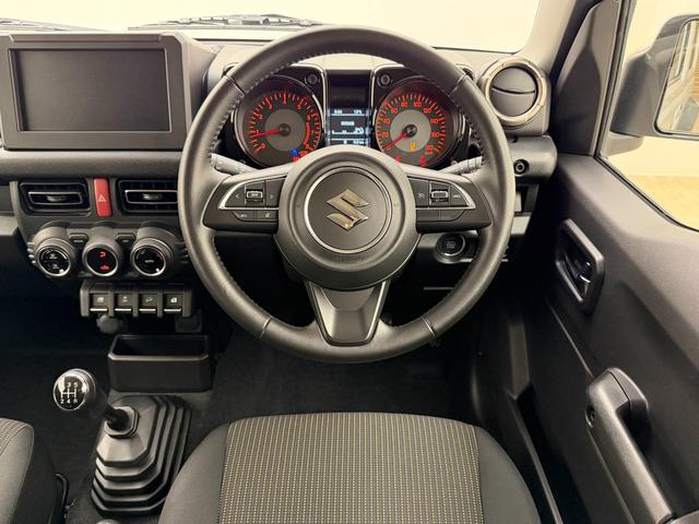 ジムニーシエラ JC パートタイム4WD 別途当社パックでさらに快適に! アルミホイール LEDヘッドランプ ハロゲンフォグランプ SRSエアバック オートライト イモビライザー シートヒーター 衝突被害軽減ブレーキ(11枚目)