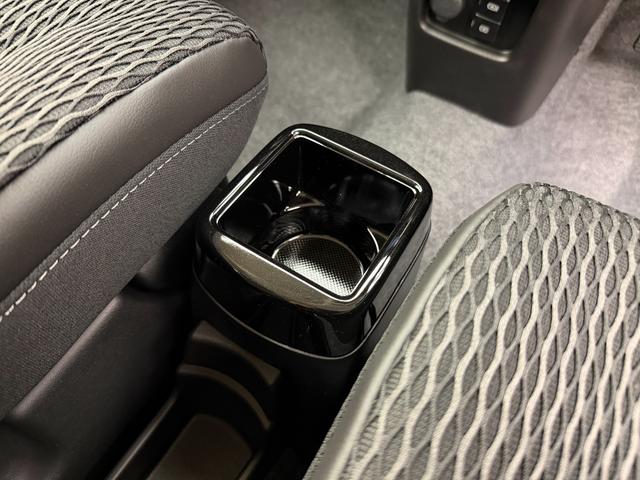 ハスラー ＨＹＢＲＩＤ　Ｘ　３型　全方位カメラ付９インチナビ！　当社パックで快適に！　アルミホイール　ＬＥＤヘッドランプ　ＬＥＤフォグランプ　ＳＲＳエアバック　オートライト　イモビライザー　プッシュスタート　シートヒーター　衝突被害軽減ブレーキ（36枚目）