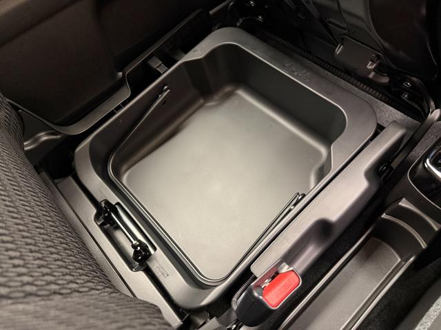 ハスラー ＨＹＢＲＩＤ　Ｘ　３型　全方位カメラ付９インチナビ！　当社パックで快適に！　アルミホイール　ＬＥＤヘッドランプ　ＬＥＤフォグランプ　ＳＲＳエアバック　オートライト　イモビライザー　プッシュスタート　シートヒーター　衝突被害軽減ブレーキ（39枚目）