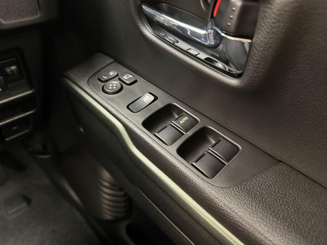 ハスラー タフワイルド 3型 4WD 全方位カメラ付9インチナビ! 当社パックで快適に! アルミホイール LEDヘッドランプ LEDフォグランプ SRSエアバック オートライト イモビライザー プッシュスタート シートヒーター 衝突被害軽減ブレーキ(19枚目)