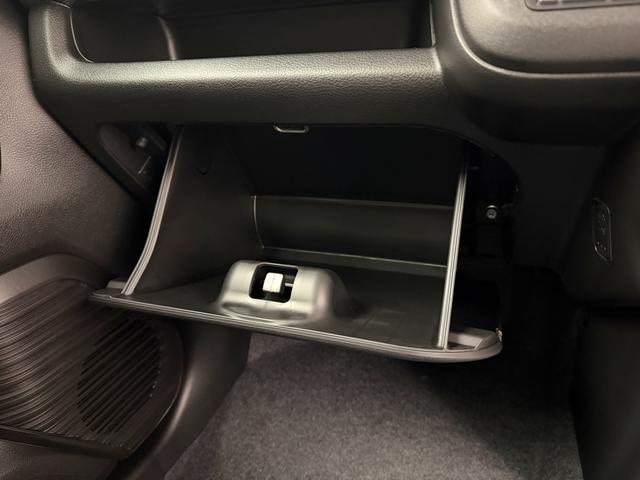 ハスラー タフワイルド 3型 4WD 全方位カメラ付9インチナビ! 当社パックで快適に! アルミホイール LEDヘッドランプ LEDフォグランプ SRSエアバック オートライト イモビライザー プッシュスタート シートヒーター 衝突被害軽減ブレーキ(38枚目)