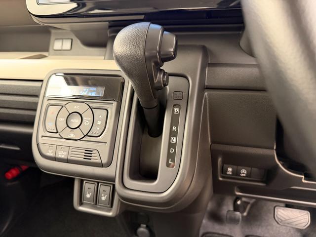 スペーシア ＨＹＢＲＩＤ　Ｇ　全方位カメラ付９インチナビ！　スチールホイール　ＬＥＤヘッドランプ　ＳＲＳエアバック　オートライト　イモビライザー　キーレスエントリー　シートヒーター　衝突被害軽減ブレーキ　後退時ブレーキサポート（30枚目）