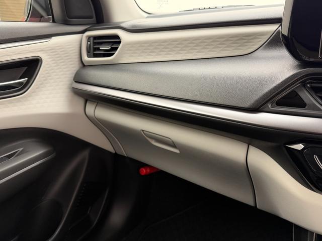 スイフト !先行初売!HYBRID MX 全方位カメラ9インチナビ 4WD 当社パックでさらに快適に! アルミホイール LEDヘッドランプ LEDフォグランプ SRSエアバック イモビライザー プッシュスタート 衝突被害軽減ブレーキ アダプティブクルーズコントロール(35枚目)