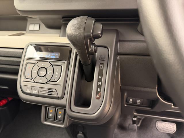 スペーシア ！先行初売！ＨＹＢＲＩＤ　Ｇ　４ＷＤ　当社パックでさらに快適　スチールホイール　ＬＥＤヘッドランプ　ＳＲＳエアバック　オートライト　イモビライザー　キーレスエントリー　シートヒーター　衝突被害軽減ブレーキ　後退時ブレーキサポート（25枚目）