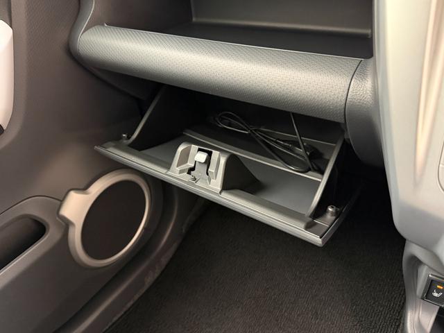 ハスラー !先行初売!G 2型 ナビ付 当社パックでさらに快適に スチールホイール LEDヘッドランプ SRSエアバック オートライト イモビライザー プッシュスタート シートヒーター 衝突被害軽減ブレーキ(30枚目)