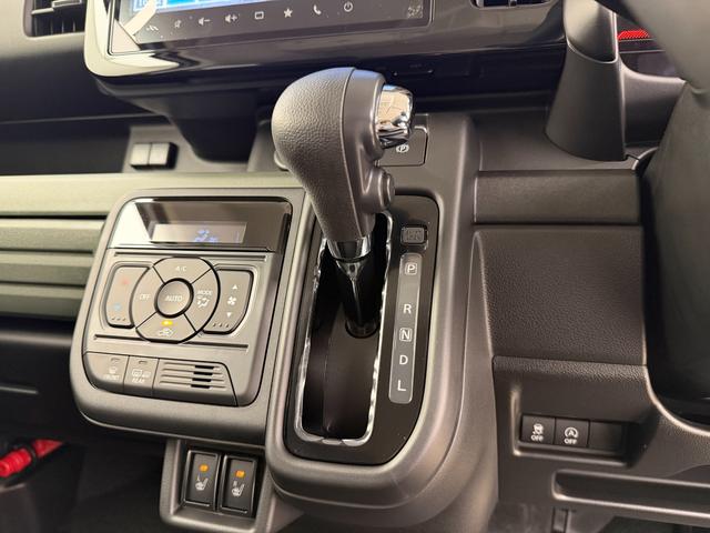 スペーシア !先行初売!ギア HYBRID XZ全方位カメラ9インチナビ アルミホイール LEDヘッドランプ LEDフォグランプ SRSエアバック オートライト イモビライザー プッシュスタート シートヒーター 衝突被害軽減ブレーキ 後退時ブレーキサポート(32枚目)