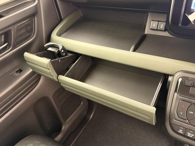 スペーシア !先行初売!ギア HYBRID XZ全方位カメラ9インチナビ アルミホイール LEDヘッドランプ LEDフォグランプ SRSエアバック オートライト イモビライザー プッシュスタート シートヒーター 衝突被害軽減ブレーキ 後退時ブレーキサポート(38枚目)