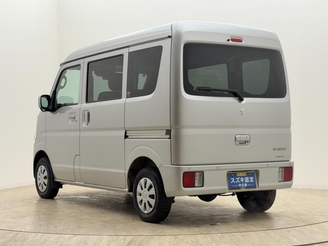 エブリイ ！先行初売！ＪＯＩＮターボ　６型　ＣＶＴ　パートタイム４ＷＤ　別途当社パックでさらに快適に！　スチールホイール　ＬＥＤヘッドライト　ＳＲＳエアバック　オートライト　イモビライザー　プッシュスタート　シートヒーター　衝突被害軽減ブレーキ　後退時ブレーキサポート（4枚目）