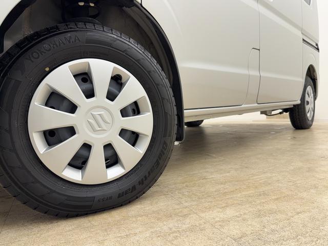 エブリイ ！先行初売！ＪＯＩＮターボ　６型　ＣＶＴ　パートタイム４ＷＤ　別途当社パックでさらに快適に！　スチールホイール　ＬＥＤヘッドライト　ＳＲＳエアバック　オートライト　イモビライザー　プッシュスタート　シートヒーター　衝突被害軽減ブレーキ　後退時ブレーキサポート（8枚目）