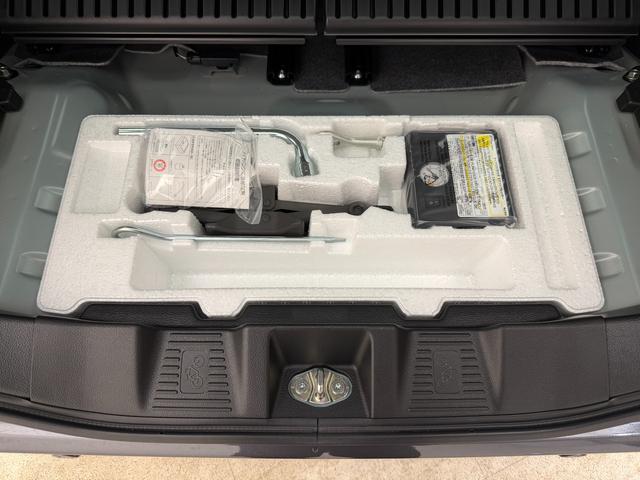 スペーシアギア ！先行初売！　ＨＹＢＲＩＤ　ＸＺ　３型　４ＷＤ　全方位カメラパッケージ　別途当社パックでさらに快適に　アルミホイール　ＬＥＤヘッドランプ　ＬＥＤフォグランプ　ＳＲＳエアバック　オートライト　シートヒーター　両側電動スライドドア　衝突被害軽減ブレーキ（40枚目）