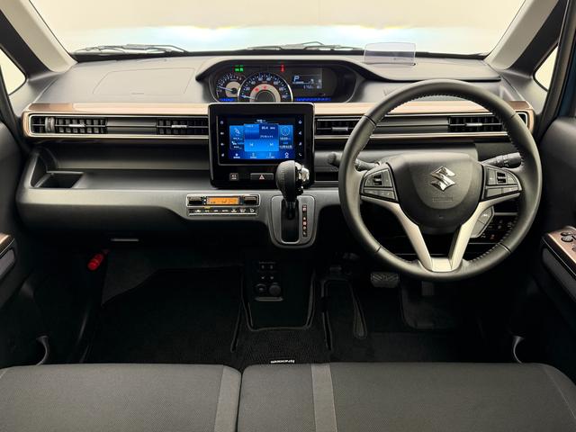 ワゴンＲ ！初売！　カスタムＺ　ＨＹＢＲＩＤ　ＺＸ　３型　４ＷＤ　全方位カメラ付ディスプレイオーディオ　別途当社パックでさらに快適に　アルミホイール　ＬＥＤヘッドランプ　ＬＥＤフォグランプ　ＳＲＳエアバック　オートライト　シートヒーター　衝突被害軽減ブレーキ（10枚目）