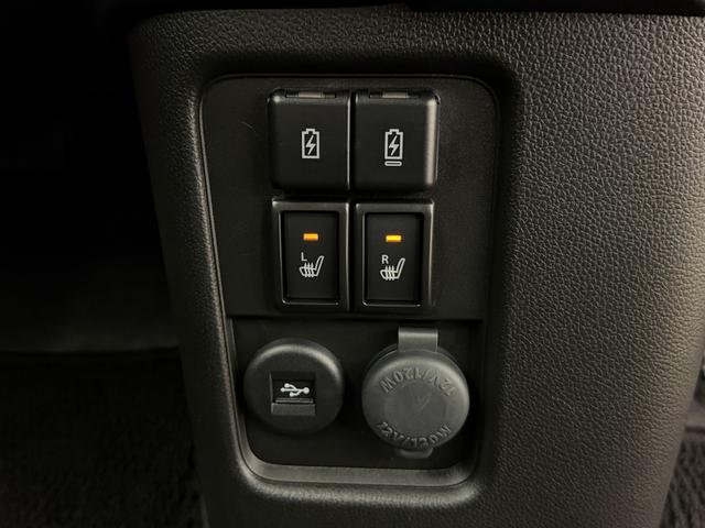 ワゴンＲ ！初売！　カスタムＺ　ＨＹＢＲＩＤ　ＺＸ　３型　４ＷＤ　全方位カメラ付ディスプレイオーディオ　別途当社パックでさらに快適に　アルミホイール　ＬＥＤヘッドランプ　ＬＥＤフォグランプ　ＳＲＳエアバック　オートライト　シートヒーター　衝突被害軽減ブレーキ（16枚目）