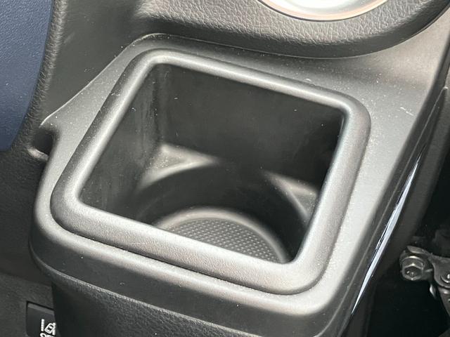 アルト ！初売！　【アウトレット】　４ＷＤ　ＨＹＢＲＩＤ　Ｓ　ナビ付！　別途当社パックでさらに快適に　スチールホイール（夏タイヤ）　ハロゲンヘッドランプ　ＳＲＳエアバック　オートライト　イモビライザー　シートヒーター　衝突被害軽減ブレーキ　後退時ブレーキサポート（33枚目）