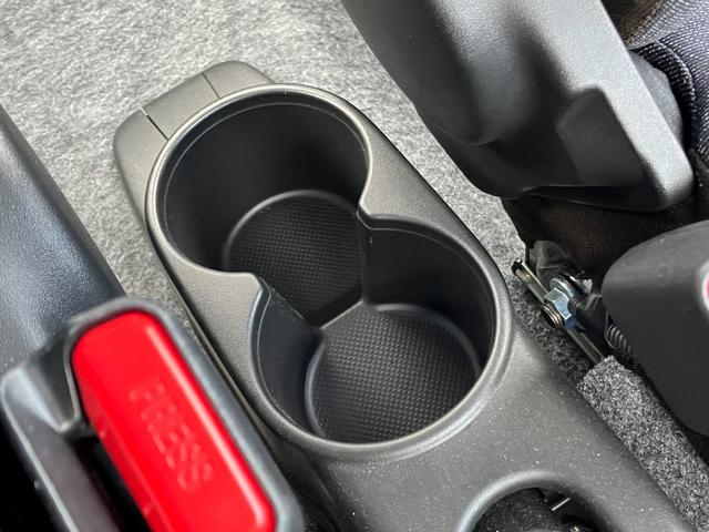 アルト ！初売！　【アウトレット】　４ＷＤ　ＨＹＢＲＩＤ　Ｓ　ナビ付！　別途当社パックでさらに快適に　スチールホイール（夏タイヤ）　ハロゲンヘッドランプ　ＳＲＳエアバック　オートライト　イモビライザー　シートヒーター　衝突被害軽減ブレーキ　後退時ブレーキサポート（37枚目）