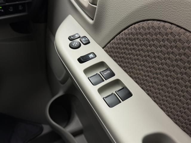 エブリイ ！初売！ＪＯＩＮターボ　６型　４ＷＤ　別途当社パックでさらに快適に　スチールホイール　ＬＥＤヘッドランプ　ＳＲＳエアバック　オートライト　シートヒーター　突被害軽減ブレーキ　後退時ブレーキサポート（18枚目）