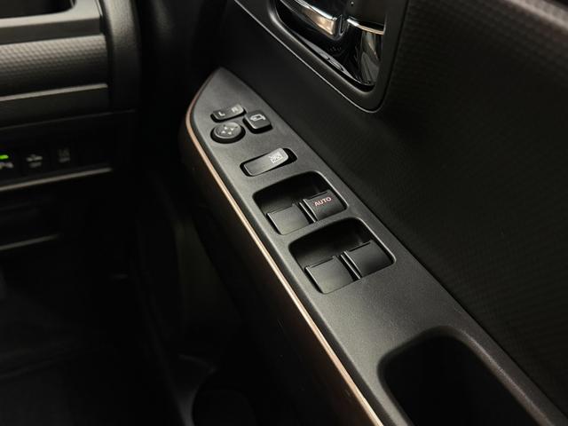 クロスビー ！初売！　４ＷＤ　ＨＹＢＲＩＤ　ＭＺ　３型　全方位カメラ　別途当社パックでさらに快適に　アルミホイール　ＬＥＤヘッドランプ　ＬＥＤフォグランプ　ＳＲＳエアバック　オートライト　シートヒーター　衝突被害軽減ブレーキ　後退時ブレーキサポート（18枚目）