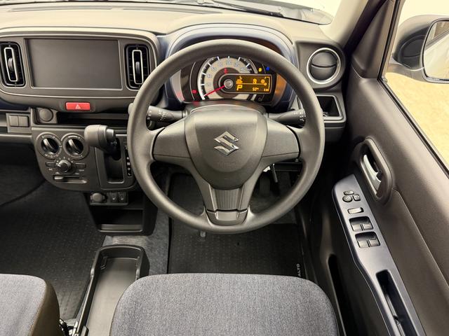 アルト ！初売！ＨＹＢＲＩＤ　Ｓ　２型　４ＷＤ　当社パックで快適に　スチールホイール　ハロゲンヘッドランプ　ＳＲＳエアバック　オートライト　イモビライザー　キーレスプッシュ　シートヒーター　衝突被害軽減ブレーキ　後退時ブレーキサポート（11枚目）