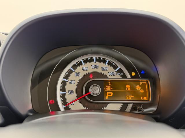アルト ！初売！ＨＹＢＲＩＤ　Ｓ　２型　４ＷＤ　当社パックで快適に　スチールホイール　ハロゲンヘッドランプ　ＳＲＳエアバック　オートライト　イモビライザー　キーレスプッシュ　シートヒーター　衝突被害軽減ブレーキ　後退時ブレーキサポート（12枚目）